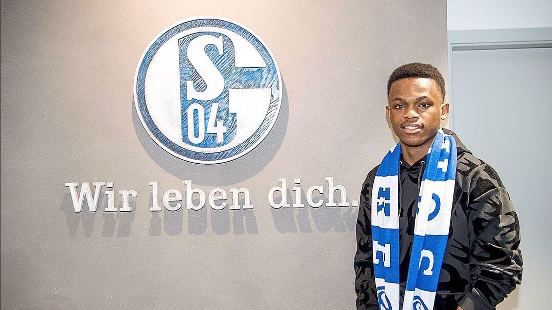 意去理了个 意去理了个